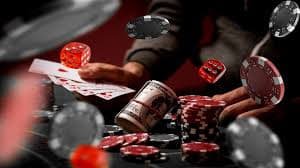 Layar permainan Infinite Blackjack menunjukkan kartu dealer, panel taruhan pemain, dan tombol aksi